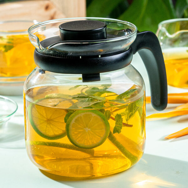 Borosil Carafe w Inbuilt Strainer - 650ml