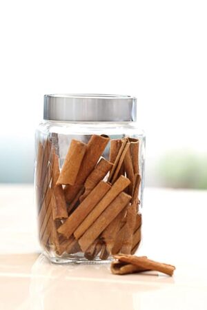 CELLO Qube Fresh Glass Storage Jar 1L, Transparent